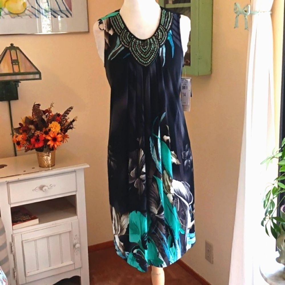 NWT Studio I Embellished Floral Dress